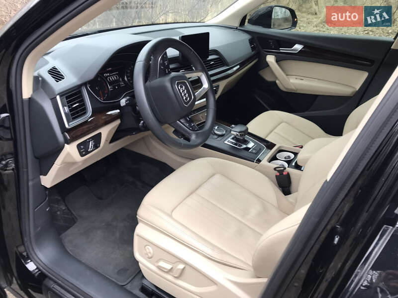 Внедорожник / Кроссовер Audi Q5 2019 в Киеве