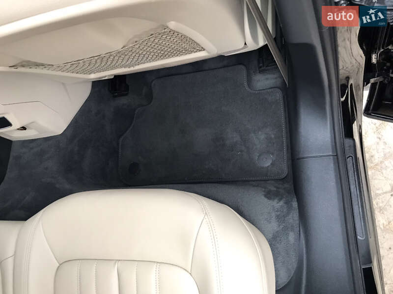 Внедорожник / Кроссовер Audi Q5 2019 в Киеве