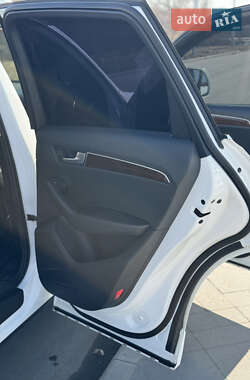 Внедорожник / Кроссовер Audi Q5 2012 в 