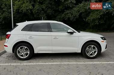 Позашляховик / Кросовер Audi Q5 2017 в Львові