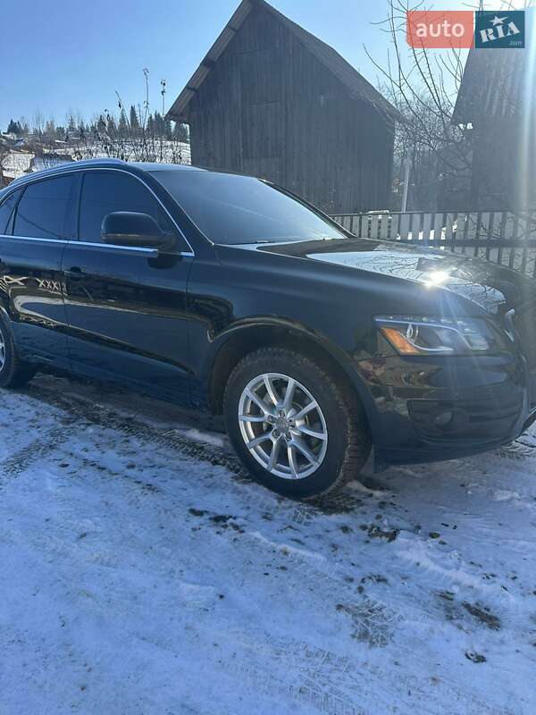 Внедорожник / Кроссовер Audi Q5 2011 в Ворохте