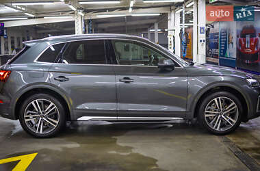 Внедорожник / Кроссовер Audi Q5 2021 в Черновцах