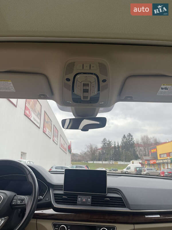 Внедорожник / Кроссовер Audi Q5 2017 в Луцке