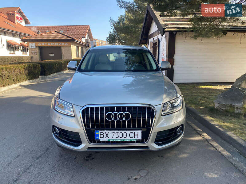 Внедорожник / Кроссовер Audi Q5 2012 в 