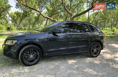 Внедорожник / Кроссовер Audi Q5 2016 в 