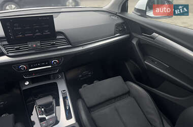 Внедорожник / Кроссовер Audi Q5 2022 в 