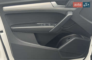 Внедорожник / Кроссовер Audi Q5 2022 в 