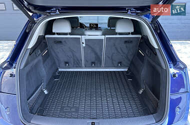 Внедорожник / Кроссовер Audi Q5 2017 в 