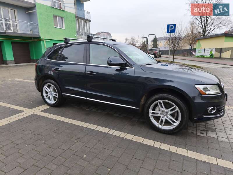 Внедорожник / Кроссовер Audi Q5 2015 в 