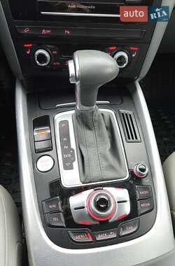 Внедорожник / Кроссовер Audi Q5 2015 в 