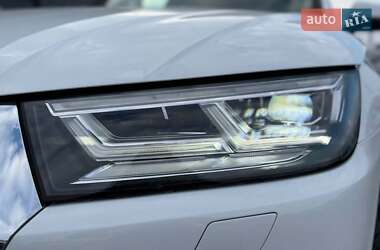Внедорожник / Кроссовер Audi Q5 2018 в 