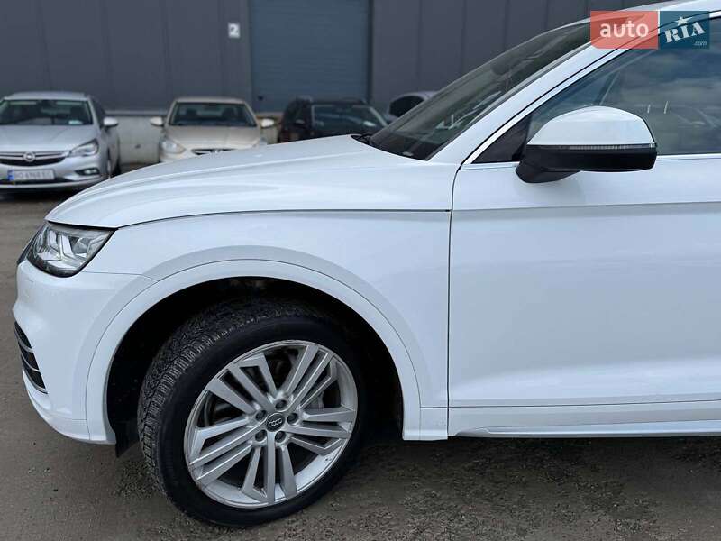 Позашляховик / Кросовер Audi Q5 2018 в Львові