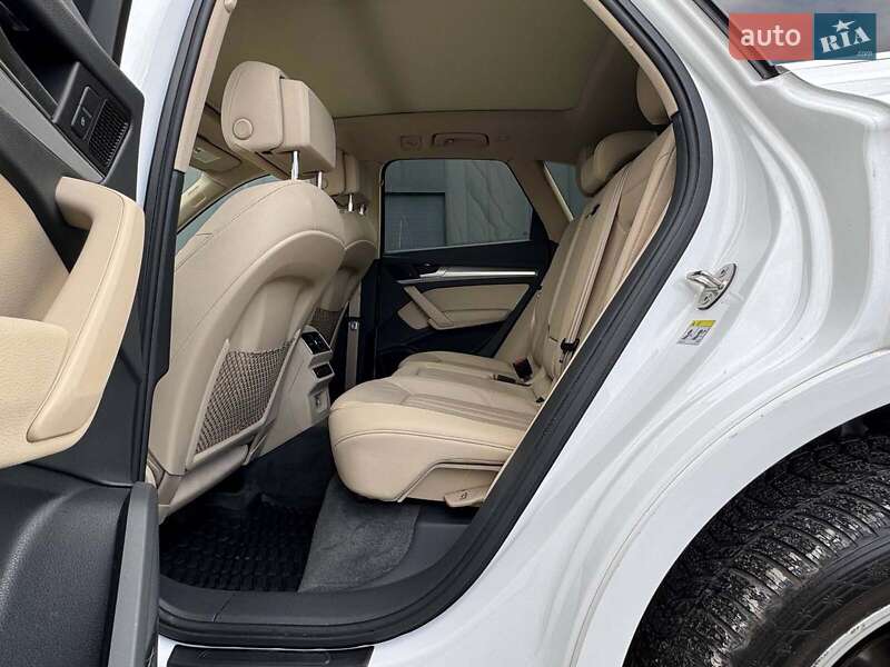 Позашляховик / Кросовер Audi Q5 2018 в Львові