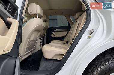 Внедорожник / Кроссовер Audi Q5 2018 в 