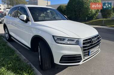 Внедорожник / Кроссовер Audi Q5 2017 в 