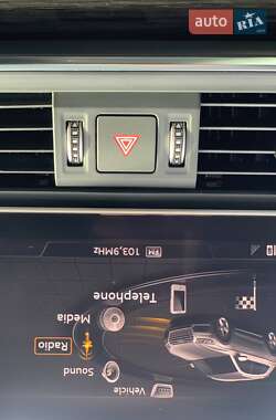 Внедорожник / Кроссовер Audi Q5 2018 в 