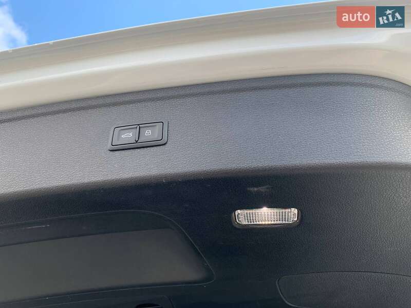 Позашляховик / Кросовер Audi Q5 2018 в Львові
