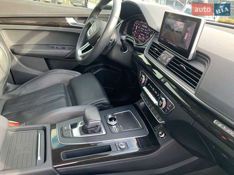 Позашляховик / Кросовер Audi Q5 2018 в Львові