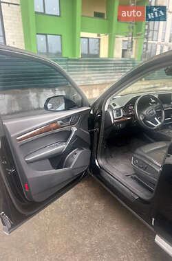 Внедорожник / Кроссовер Audi Q5 2020 в 