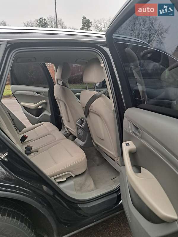 Внедорожник / Кроссовер Audi Q5 2011 в Долине
