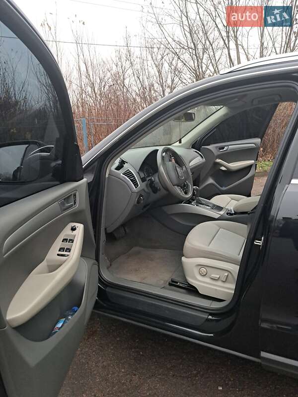 Внедорожник / Кроссовер Audi Q5 2011 в Долине
