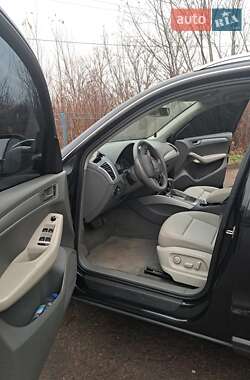 Внедорожник / Кроссовер Audi Q5 2011 в 