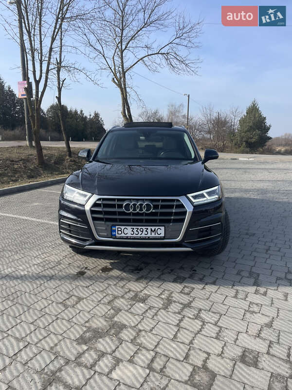 Позашляховик / Кросовер Audi Q5 2017 в Львові