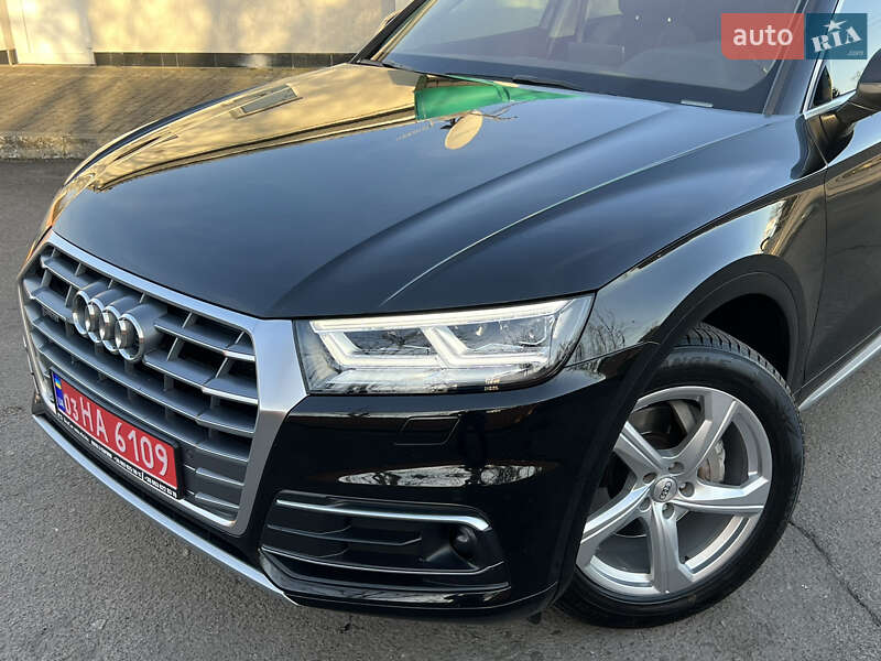 Внедорожник / Кроссовер Audi Q5 2018 в Дрогобыче