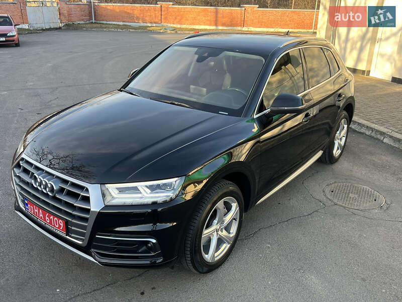 Внедорожник / Кроссовер Audi Q5 2018 в Дрогобыче