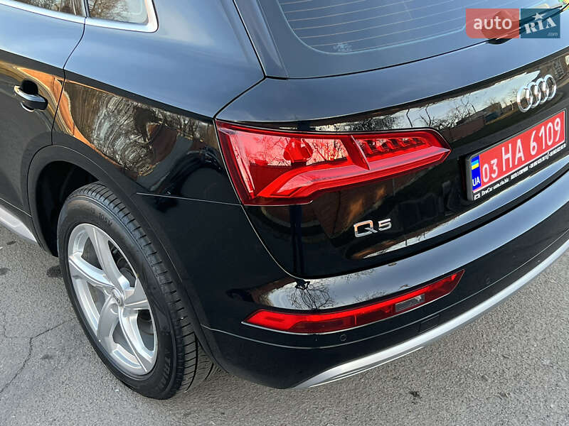 Внедорожник / Кроссовер Audi Q5 2018 в Дрогобыче