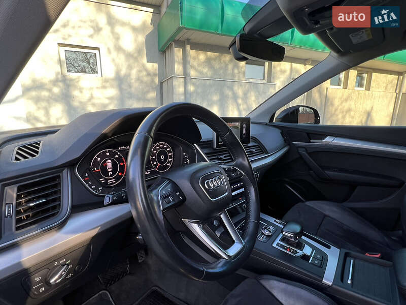 Внедорожник / Кроссовер Audi Q5 2018 в Дрогобыче