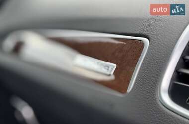 Позашляховик / Кросовер Audi Q5 2015 в 