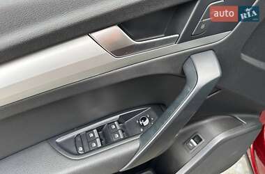 Позашляховик / Кросовер Audi Q5 2018 в 