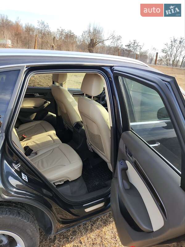 Позашляховик / Кросовер Audi Q5 2015 в Ружині