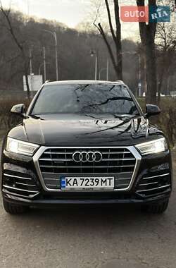 Позашляховик / Кросовер Audi Q5 2020 в Києві