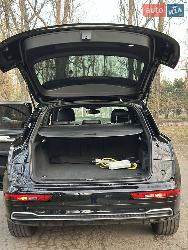 Внедорожник / Кроссовер Audi Q5 2020 в Киеве