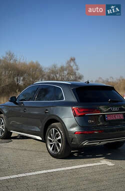 Внедорожник / Кроссовер Audi Q5 2021 в 