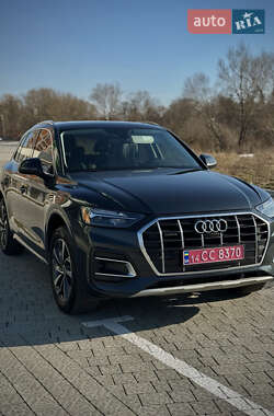 Внедорожник / Кроссовер Audi Q5 2021 в 