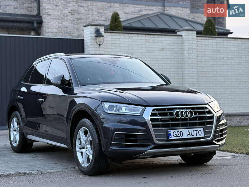 Позашляховик / Кросовер Audi Q5 2018 в 