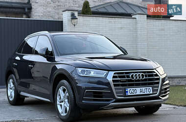 Позашляховик / Кросовер Audi Q5 2018 в 