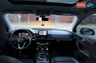 Позашляховик / Кросовер Audi Q5 2018 в 