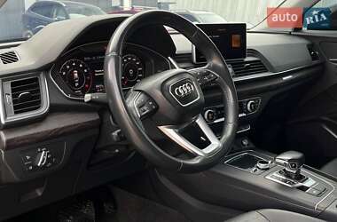 Позашляховик / Кросовер Audi Q5 2018 в 