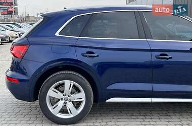 Позашляховик / Кросовер Audi Q5 2018 в 