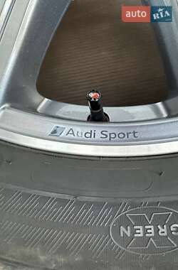 Внедорожник / Кроссовер Audi Q5 2021 в 