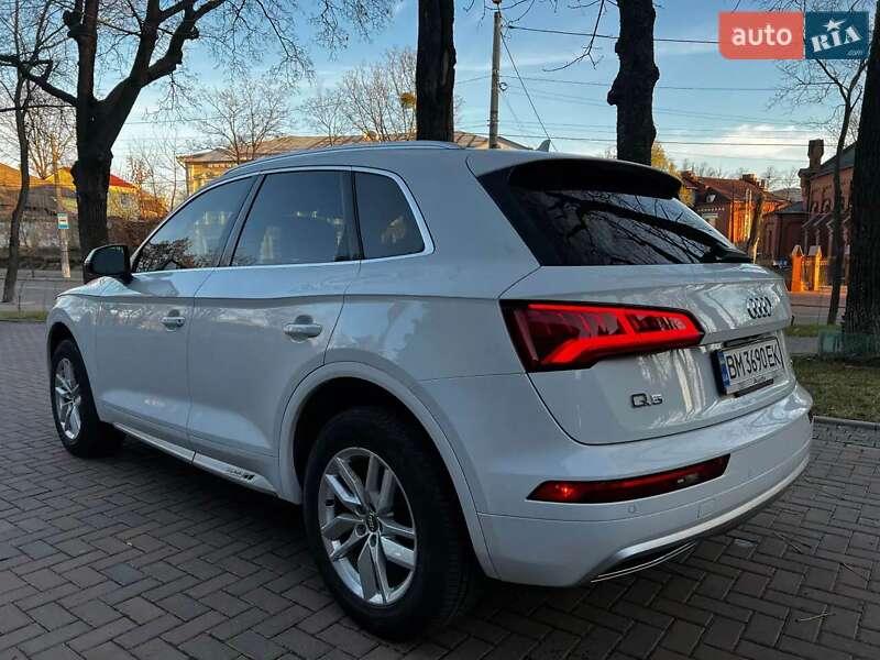 Внедорожник / Кроссовер Audi Q5 2020 в Сумах