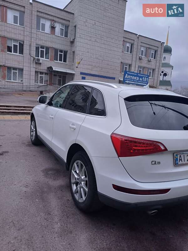 Внедорожник / Кроссовер Audi Q5 2011 в Сквире