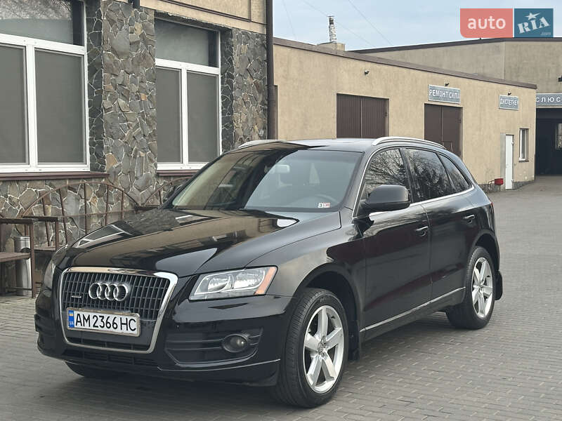 Позашляховик / Кросовер Audi Q5 2011 в Володимирі