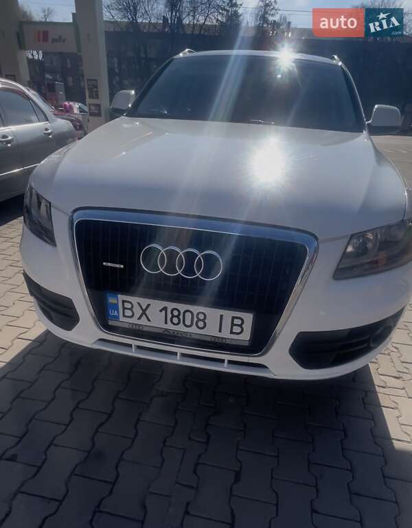 Позашляховик / Кросовер Audi Q5 2010 в Хмельницькому