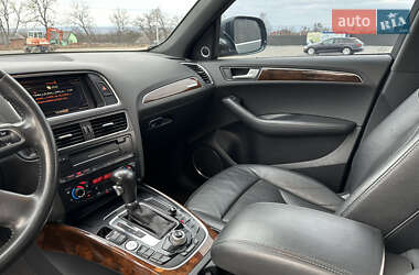 Внедорожник / Кроссовер Audi Q5 2010 в 