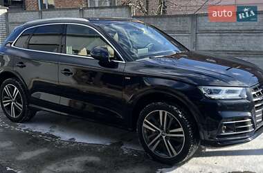 Внедорожник / Кроссовер Audi Q5 2020 в 